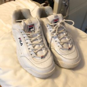 Fila “dad sneakers”